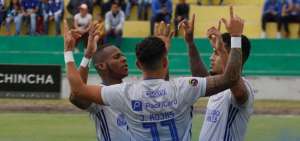 Dos penales dan triunfo a Emelec sobre Am&eacute;rica en Cayambe