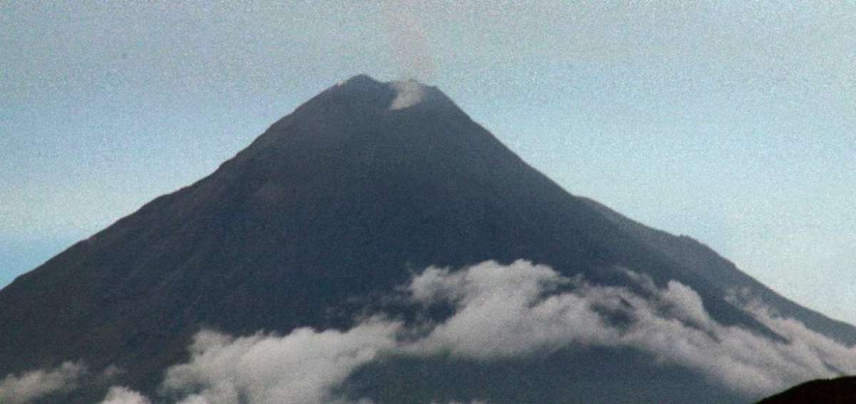 Cambia de amarilla a naranja la alerta por el volc&aacute;n Tungurahua