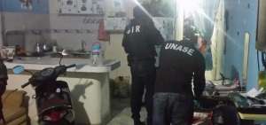 Pie de foto: En Guayaquil, Polic&iacute;a y Fiscal&iacute;a allanaron 20 viviendas.
