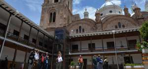 La Catedral de la Inmaculada es el sector m&aacute;s visitado por los turistas, tanto en la parte externa e interna.