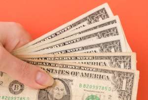 La nueva escala salarial beneficia a más de 2.000 servidores de juntas parroquiales rurales.