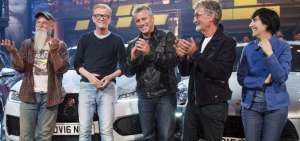 Evans (2&deg; de la izquierda) fue el presentador del popular programa televisivo Top Gear en Reino Unido.