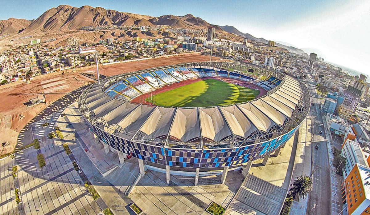 El estadio Calvo y Bascu&ntilde;&aacute;n de Antofagasta (Chile), como todos los escenarios, tendr&aacute; pantallas gigantes y se le instalar&aacute;n redes con las tecnolog&iacute;as 3G y 4G. Foto: Internet