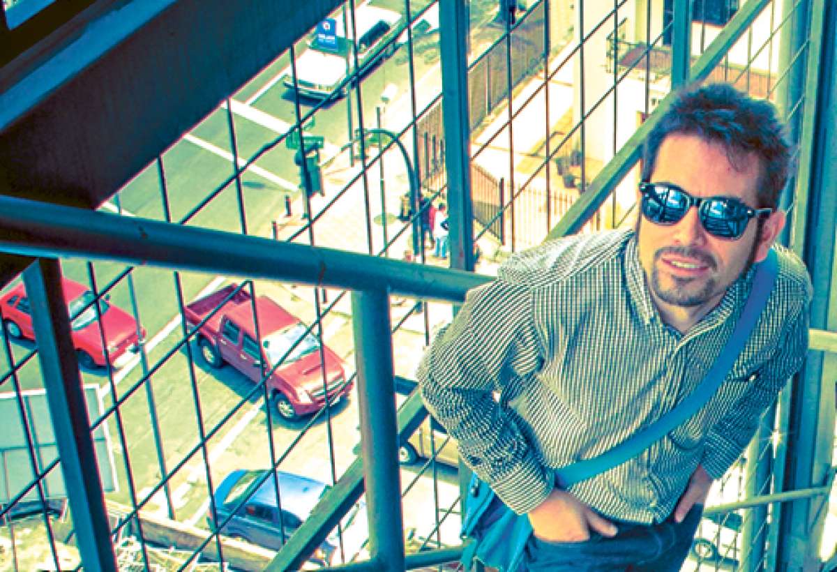 La obra de Moya fue le&iacute;da y aprobada por Editorial Planeta, en Bogot&aacute;. Foto: Cortes&iacute;a