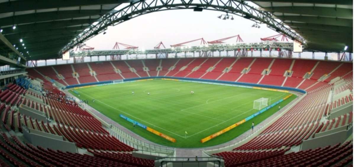 La Federaci&oacute;n griega sanciona al Olympiakos con multa y cierre de estadio por violencia