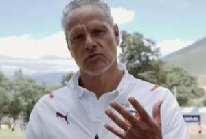 Esteban Paz est&aacute; fuera de la carrera presidencial de la FEF