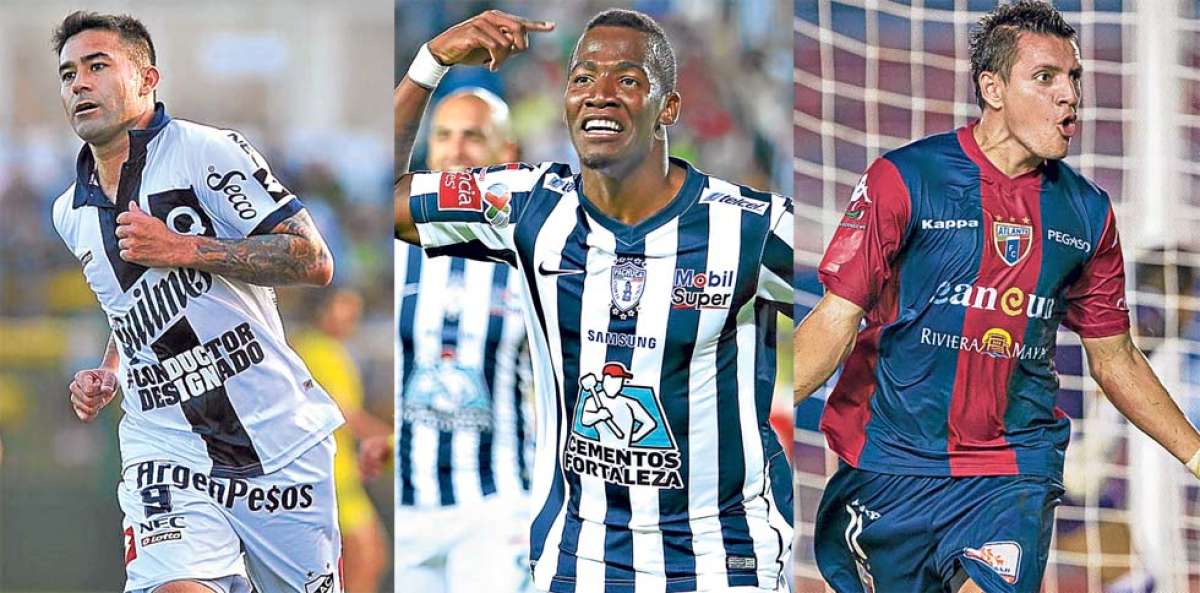 Claudio Bieler (Quilmes), Christian Penilla (Pachuca) y Carlos Garc&eacute;s (Atlante). Foto: Internet