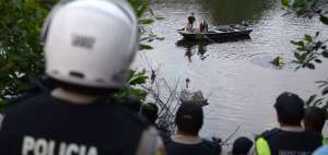 Autoridades buscan a menor que se ba&ntilde;aba en el estero Salado