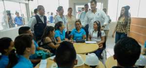 El Presidente dialog&oacute; ayer con alumnos del Instituto Tecnol&oacute;gico Luis Arboleda Mart&iacute;nez, a quienes indic&oacute; que pueden hacer uso de las instalaciones del Secap. 