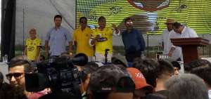 Primer Mandatario se puso la camiseta de Barcelona.