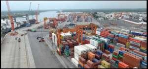 Ciudad puerto, la vena por donde transita el 85% de comercio del Ecuador