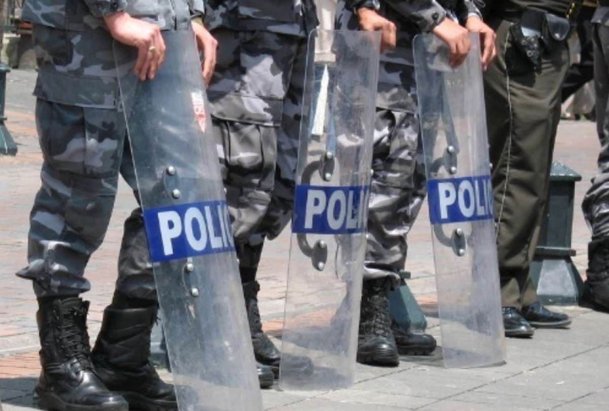 Tres policías son investigados por robo de armas en Guayaquil