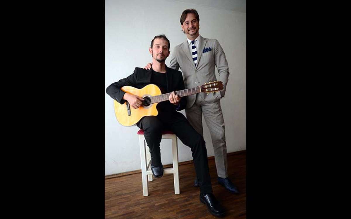 &iquest;Qui&eacute;nes son? Nombre: Diego Carlisky (izq.) Edad: 32. Ocupaci&oacute;n: Director musical, arreglista,  guitarrista.  Nombre: Martin Fritz   (der.) Edad: 38.  Ocupaci&oacute;n:  Productor art&iacute;stico, cantante.
