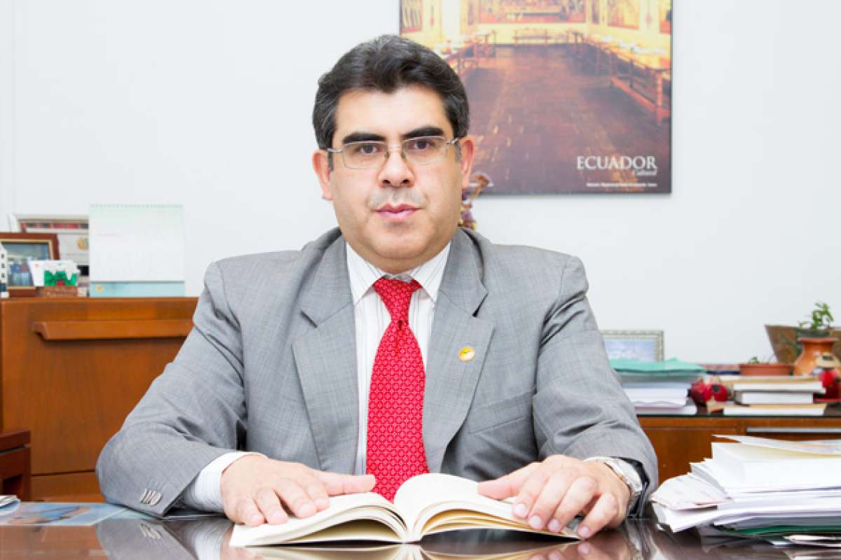 Monta&ntilde;o reemplazar&aacute; en el cargo a Enrique Ayala Mora. Foto: Archivo 