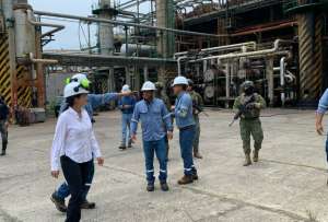 La Refinería Esmeraldas presenta afectaciones en algunas de sus unidades, según el Ministerio de Energía.