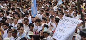 Los asistentes comenzaron a llegar a la avenida 9 de Octubre antes de las 14:00 y permanecieron hasta pasadas las 17:00. El evento finaliz&oacute; con la intervenci&oacute;n del exalcalde de la ciudad, Jaime Nebot.