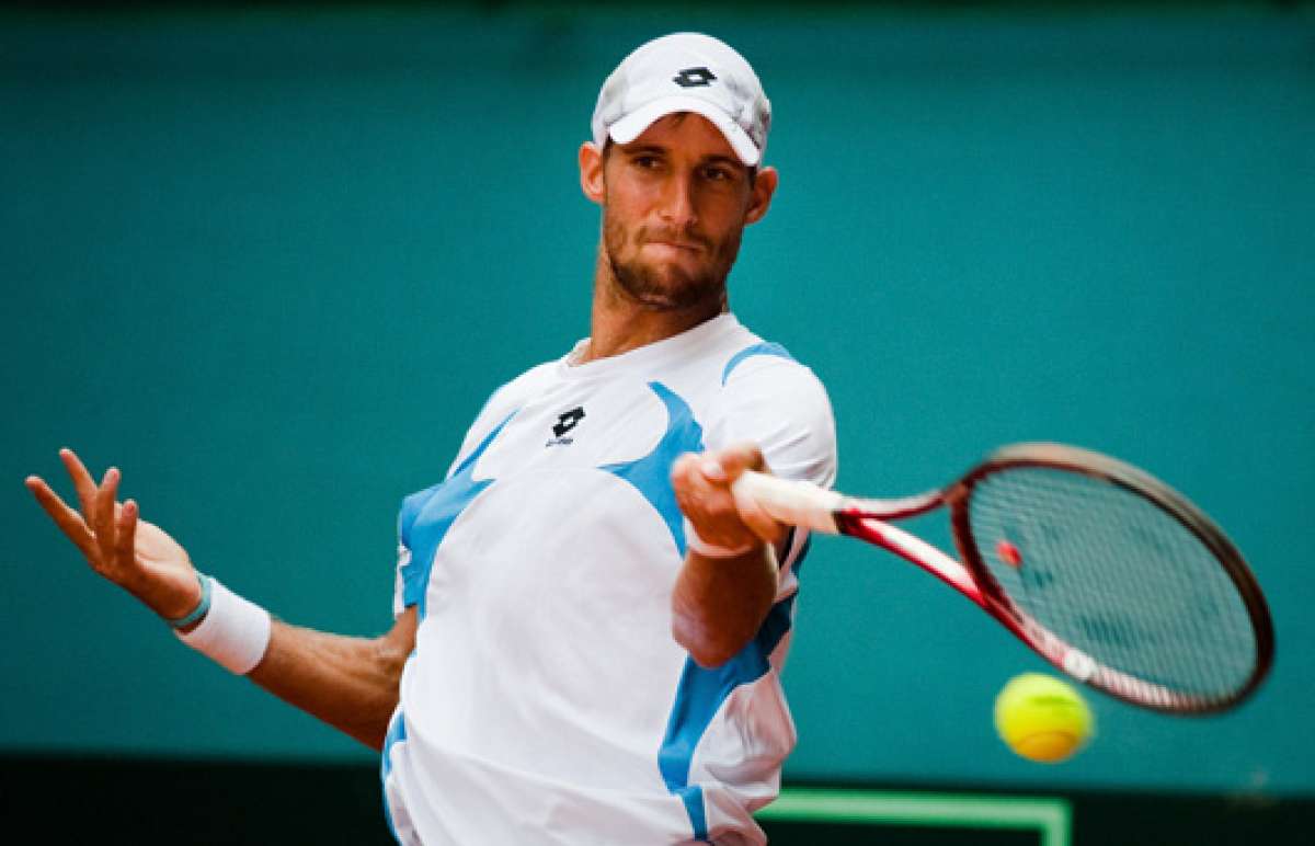 Martin Kližan tiene un potente remate de izquierda. Una lesi&oacute;n en la mu&ntilde;eca estuvo a punto de obligarlo a suspender su calendario de juegos del a&ntilde;o. Foto: Afp