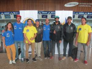 La selecci&oacute;n ecuatoriana de surf sali&oacute; desde el aeropuerto Jos&eacute; Joaqu&iacute;n de Olmedo, ubicado en Guayaquil. Foto: Cortes&iacute;a FES
