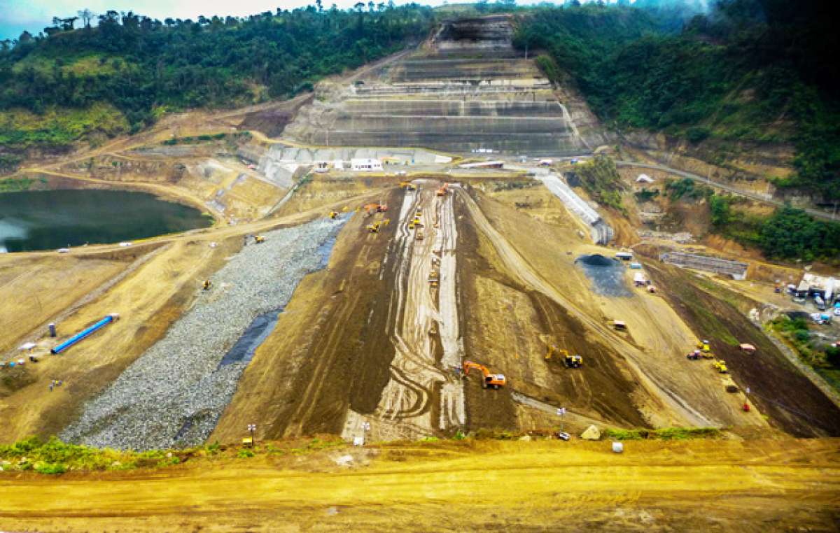 Desde el a&ntilde;o pasado, el Multiprop&oacute;sito Chone, que se empez&oacute; a construir en 2010, ha impedido 8 posibles anegamientos. Foto: Cortes&iacute;a