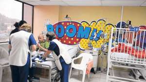 El 97% de madres acompa&ntilde;a a las terapias a sus hijos y, por ende, se expone a perder sus empleos y descuidar a sus otros hijos. Foto: Archivo