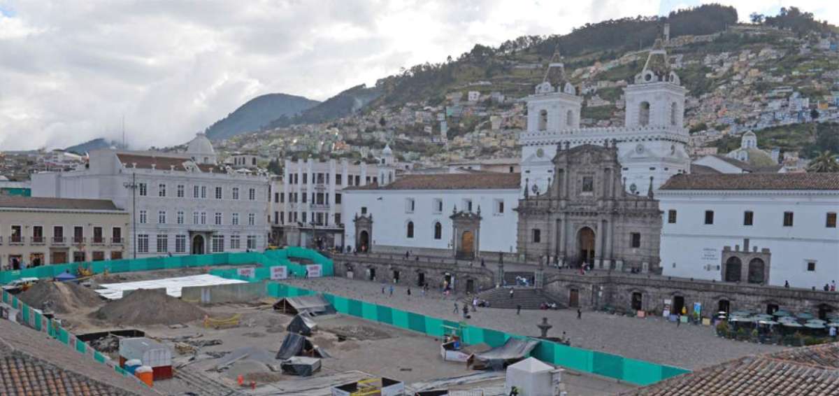 A fines de marzo empez&oacute; la intervenci&oacute;n en la plaza de San Francisco para la construcci&oacute;n del Metro.