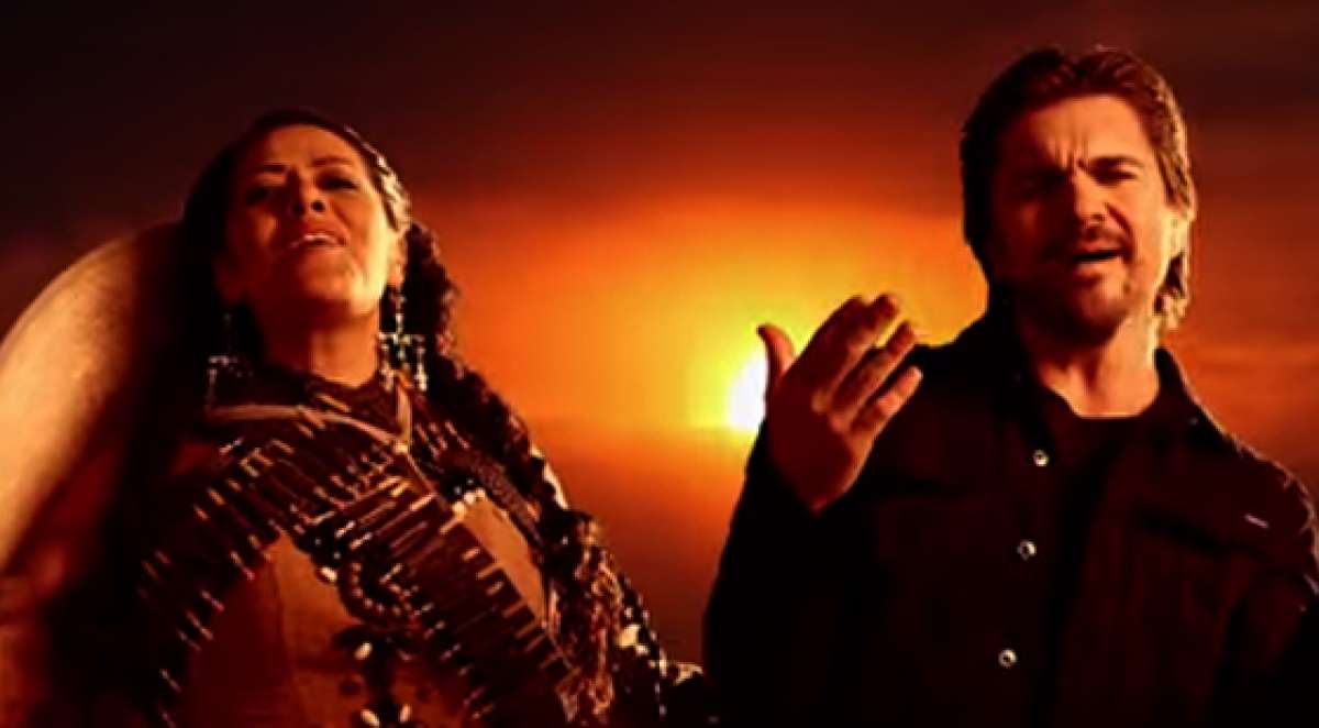 Lila Downs y Juanes estrenan video de La patria madrina (VIDEO)