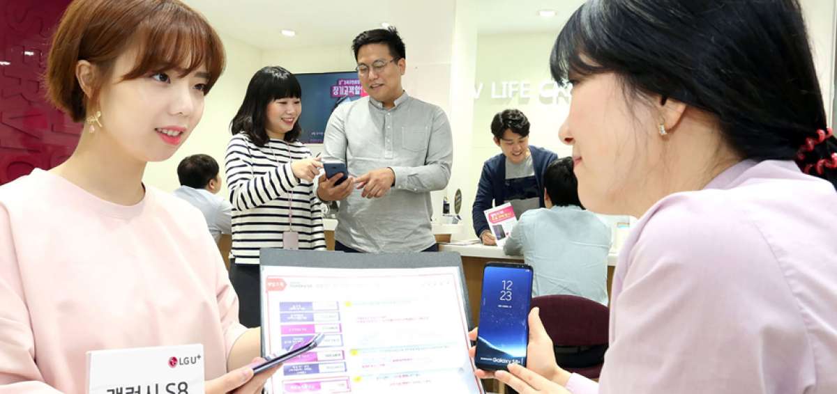 El nuevo tel&eacute;fono de Samsung sali&oacute; a la venta en Corea del Sur la semana anterior. 