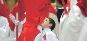 &iquest;C&oacute;mo orientar a un hijo para que decida sobre su religi&oacute;n?