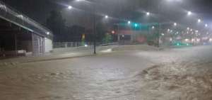 R&iacute;os en Tena se desbordan por las fuertes lluvias e inundan varios sectores