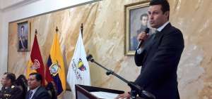 Xavier Enderica fue posesionado como gobernador de Azuay