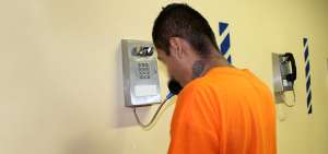 El v&iacute;nculo familiar de las PPL crece con cabinas telef&oacute;nicas