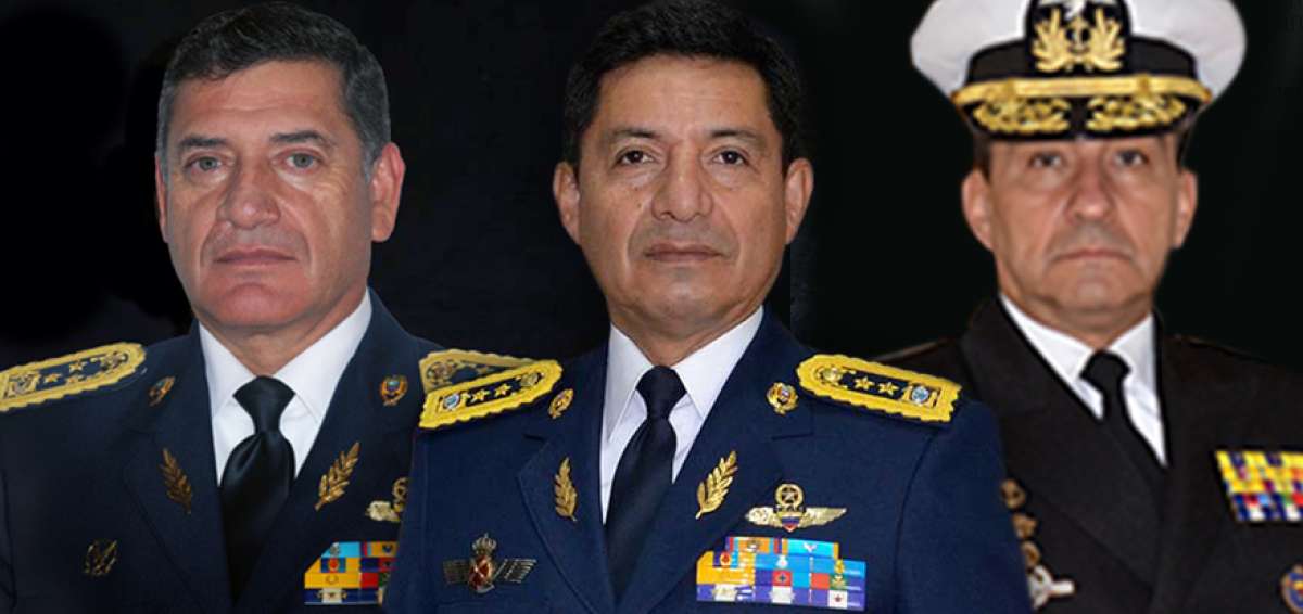 (De izq. a der.) C&eacute;sar Merizalde Pav&oacute;n, Patricio Mora Escobar, Carlos Ren&aacute;n Ruiz Cornejo.