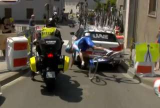 Jack Bauer chocó con un vehículo en el Tour de Francia