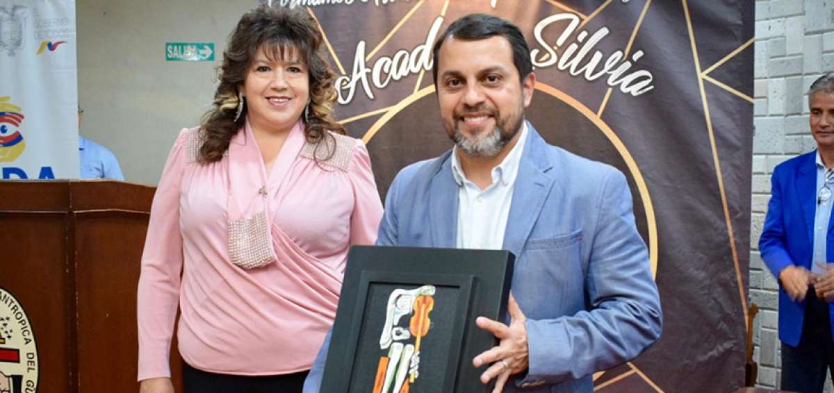 El presidente del Consejo Directivo del IESS, Pa&uacute;l Granda, destac&oacute; ante los artesanos de Guayas los servicios de salud y pensi&oacute;n que reciben los afiliados.