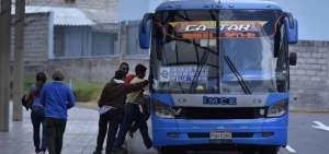 Transportistas y Municipio de Quito acuerdan "profundizar di&aacute;logos"