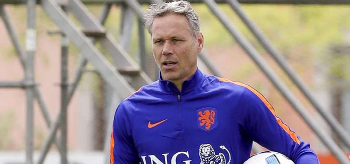 Van Basten es partidario de suprimir el fuera de juego y la pr&oacute;rroga