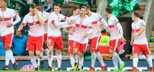 Suiza derrota a Irlanda del Norte y refuerza su favoritismo para estar en el Mundial