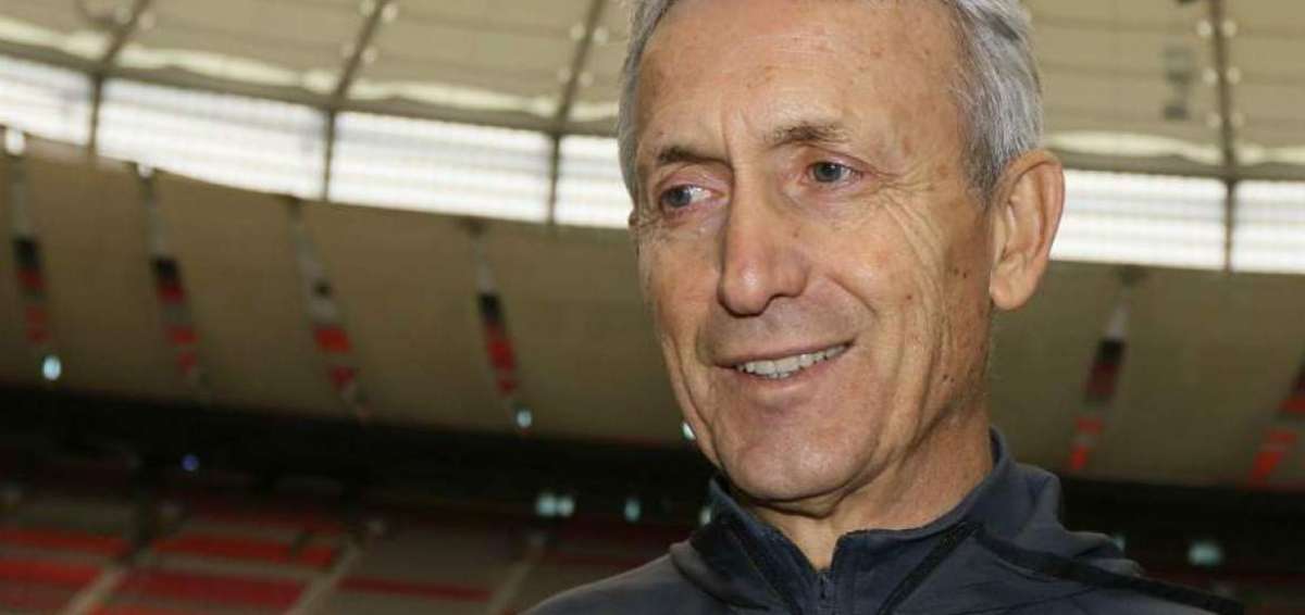 FIFA advierte a Barcelona por deuda con Floro