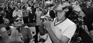El exjugador ib&eacute;rico gan&oacute; el Roland Garros de 1972, convirti&eacute;ndose en el hombre m&aacute;s veterano en conquistar ese Grand Slam, con 34 a&ntilde;os y 10 meses.