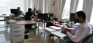 Servidores respetan medidas de bioseguridad y distanciamiento.    