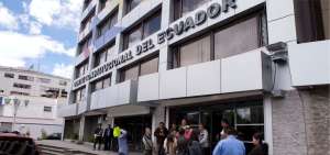 La Ley de Justicia Laboral fija un l&iacute;mite de 24 salarios b&aacute;sicos en la distribuci&oacute;n de utilidades. Colectivos sociales realizar&aacute;n un plant&oacute;n en la Corte.