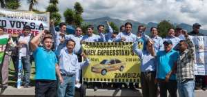 Los transportistas informales realizaron varias protestas en rechazo a los controles que la Municipalidad quite&ntilde;a efect&uacute;a a sus integrantes.