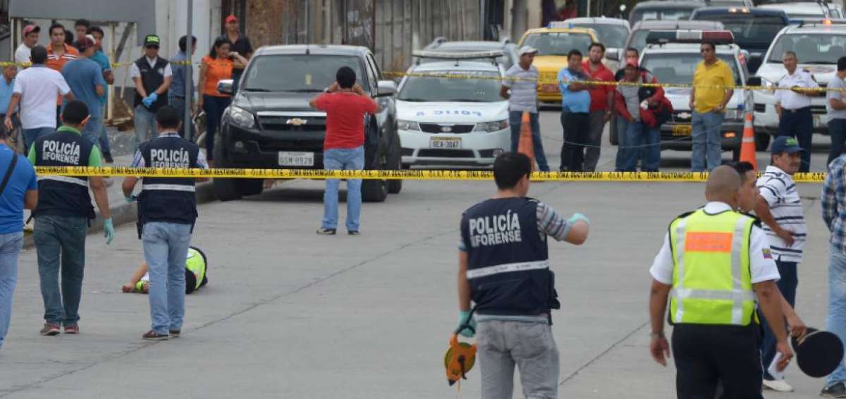 Dos fallecidos tras balacera en delegaci&oacute;n de la CTE en Guayaquil