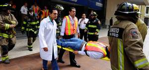 El personal de varios organismos de socorro actu&oacute; con celeridad y alto grado de profesionalismo en el simulacro de sismo, la ma&ntilde;ana de ayer, en Guayaquil.