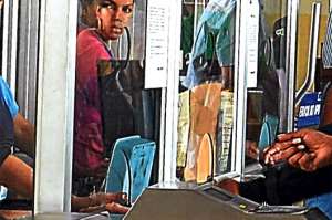 La Metrov&iacute;a en Guayaquil dispone de 700 mil tarjetas