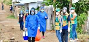 Las Brigadas 'Guayas Vive' estuvieron acompa&ntilde;adas del personal m&eacute;dico para la detecci&oacute;n de pruebas de covid-19.