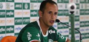 Venezolano Guerra no jugar&aacute; ante Barcelona tras accidente de su hijo