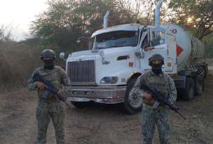 Camión con 10.000 galones de diésel robado fue abandonado tras operativo en Pascuales