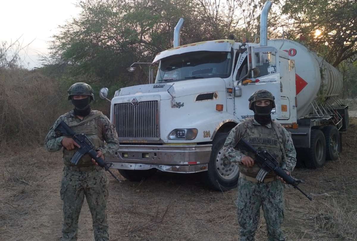 Camión con 10.000 galones de diésel robado fue abandonado tras operativo en Pascuales