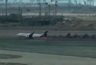 Perú: Avión se chocó con un camión al momento de aterrizar